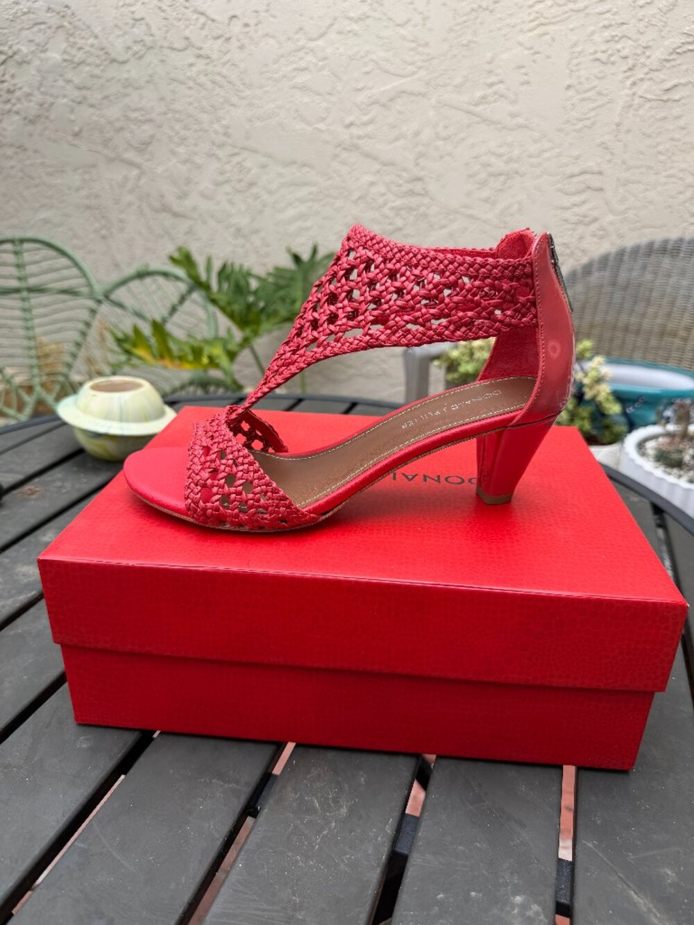 Donald J Pliner Verona-34 Coral Woven T-Strap Heel Sandal M075 Size 7.5
